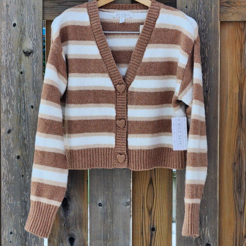 LOVELY Heart Shape Button Sweater Women's Size XL Brown White BNWT WILD SKYE